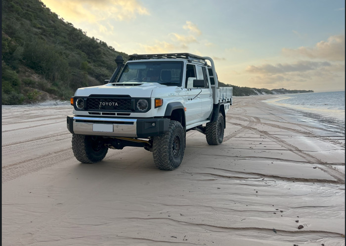 Toyota Landcruiser spotlights
